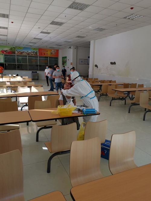 后勤服務集團首批餐飲服務人員成功通過核酸檢測，筑牢餐飲安全防線